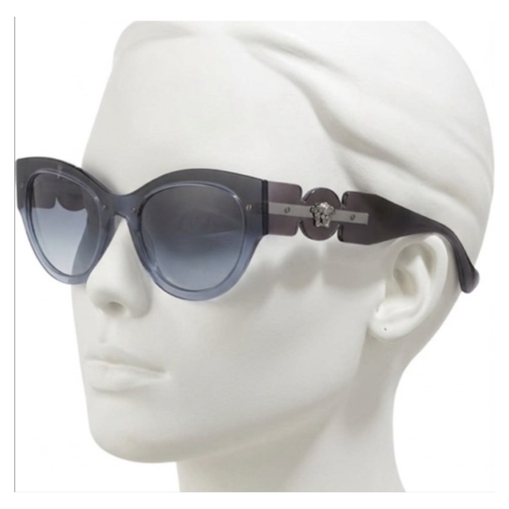 🕶️Versace Mirrored Dark grey women’s sunglasses🕶️